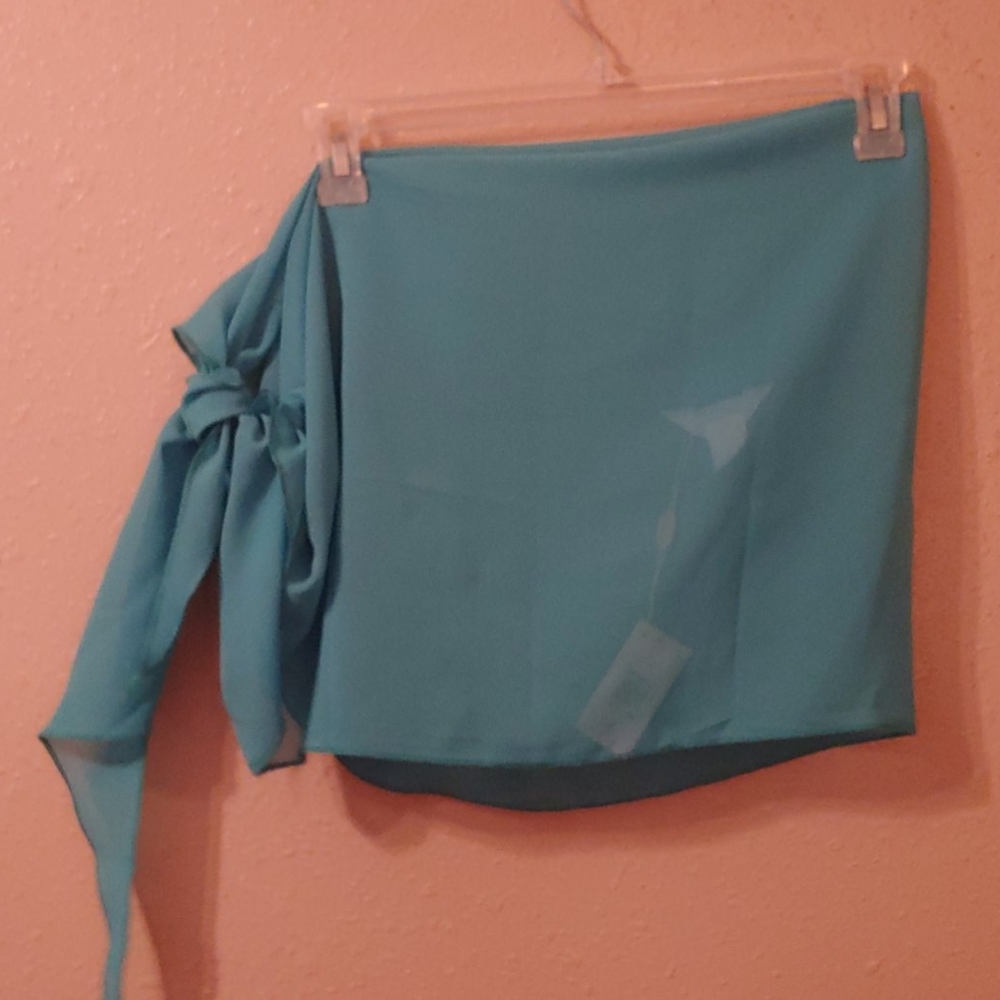 ***PRICE DROP*** Sarong